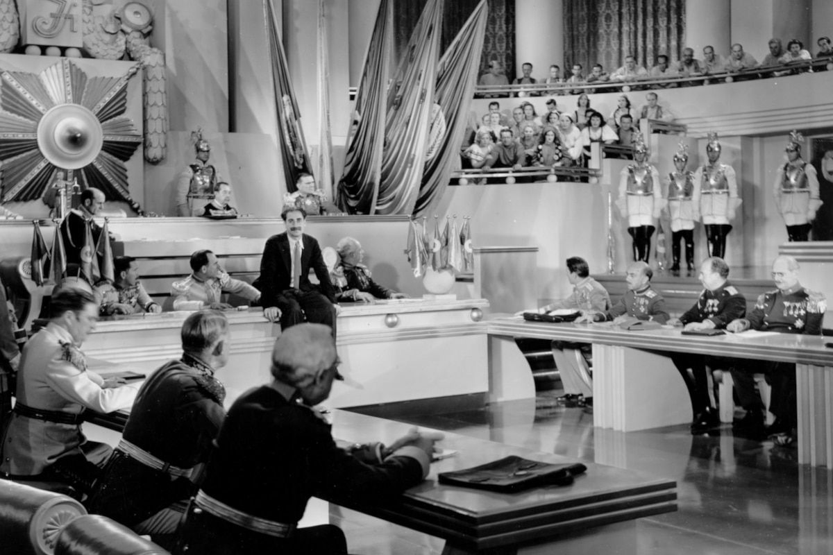 duck soup - dictator