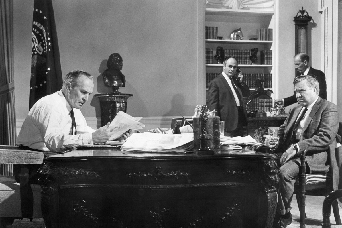 Seven Days in May 1200x800